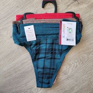 NWT Joyspun 3 pack thongs with lace Small (4-6)